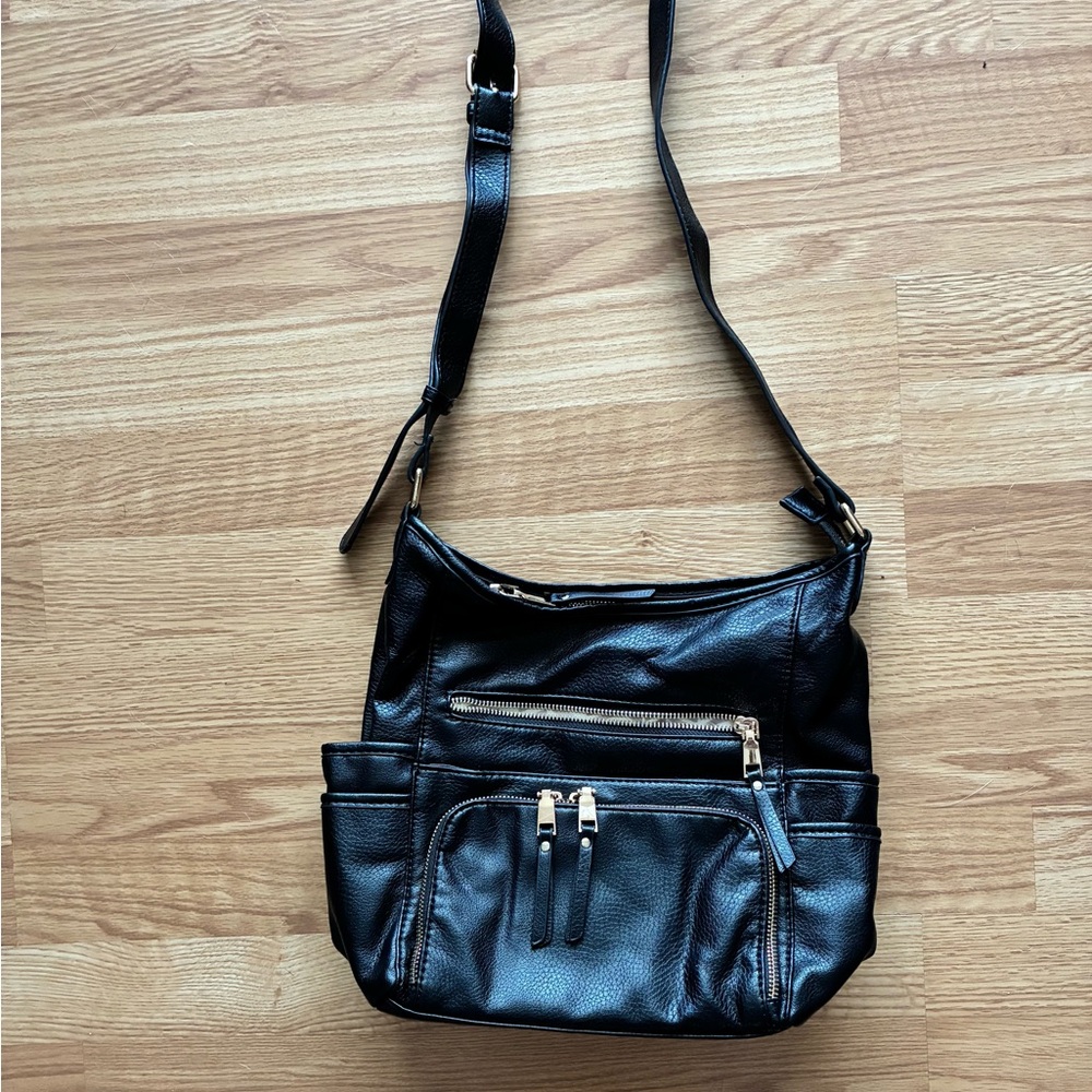 Elegant Black Leather Shoulder Bag